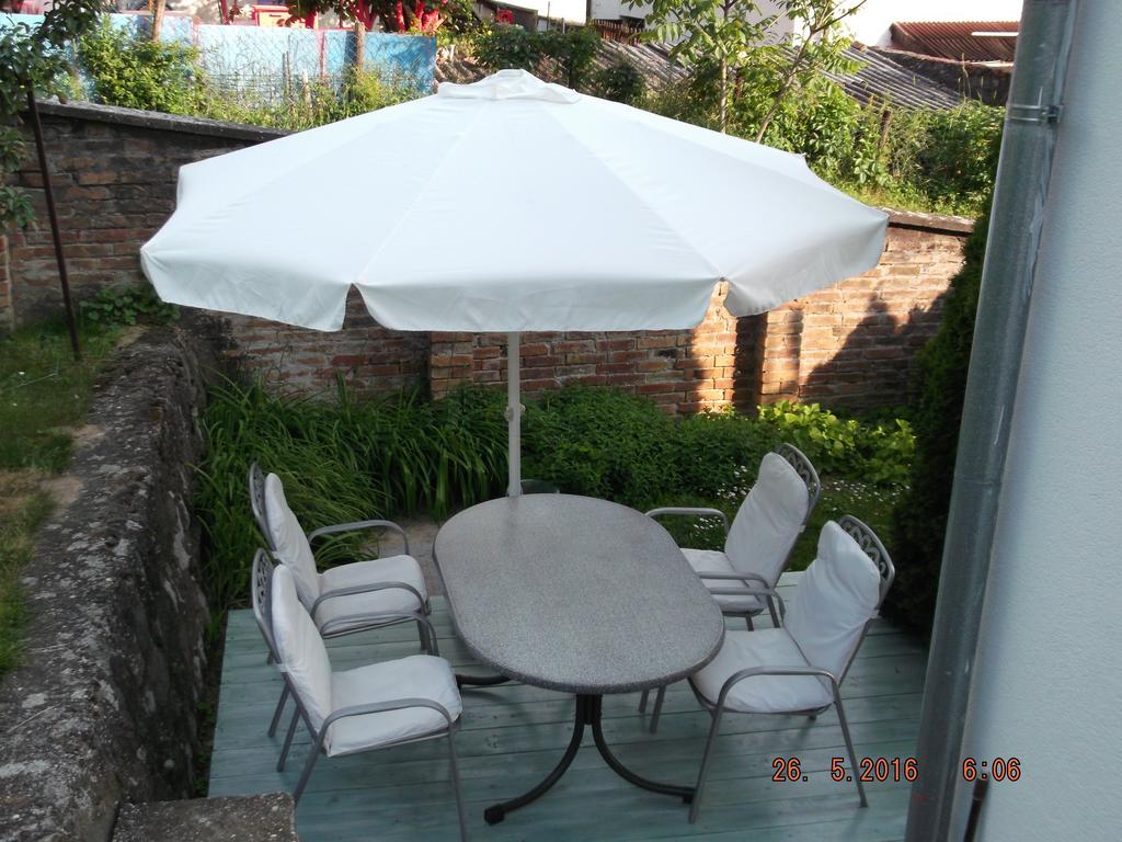 Apartman Katarina Beli Manastir Esterno foto